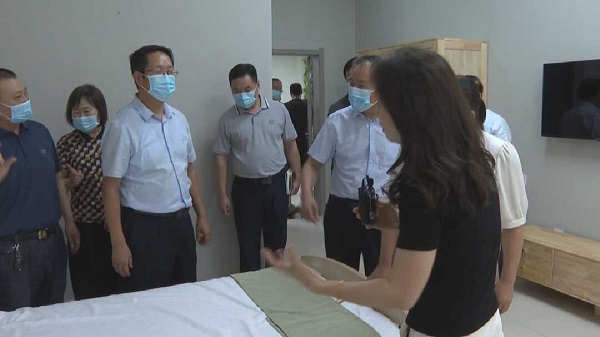 商量在钢城2.jpg